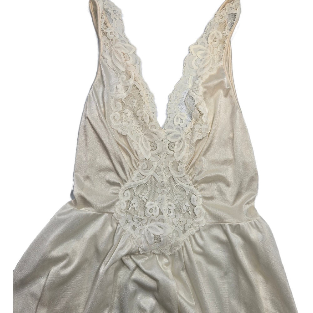 Vintage Maxi Nightgown Cream Ivory Lace V-Neck Full Slip Lingerie Dress Lorraine